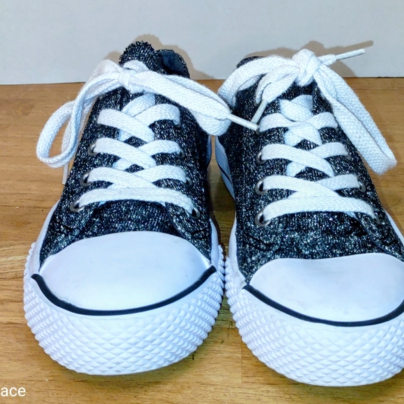 Kids Glitter Sneakers with White Laces - Picture 2 of 8